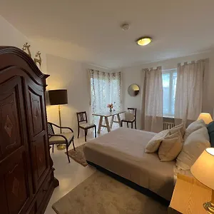 15 Qm Mit Gemeinschaftsbad München